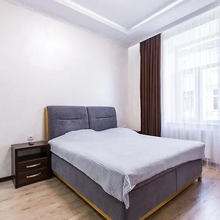 чудова в центрі львова Apartament Lwów